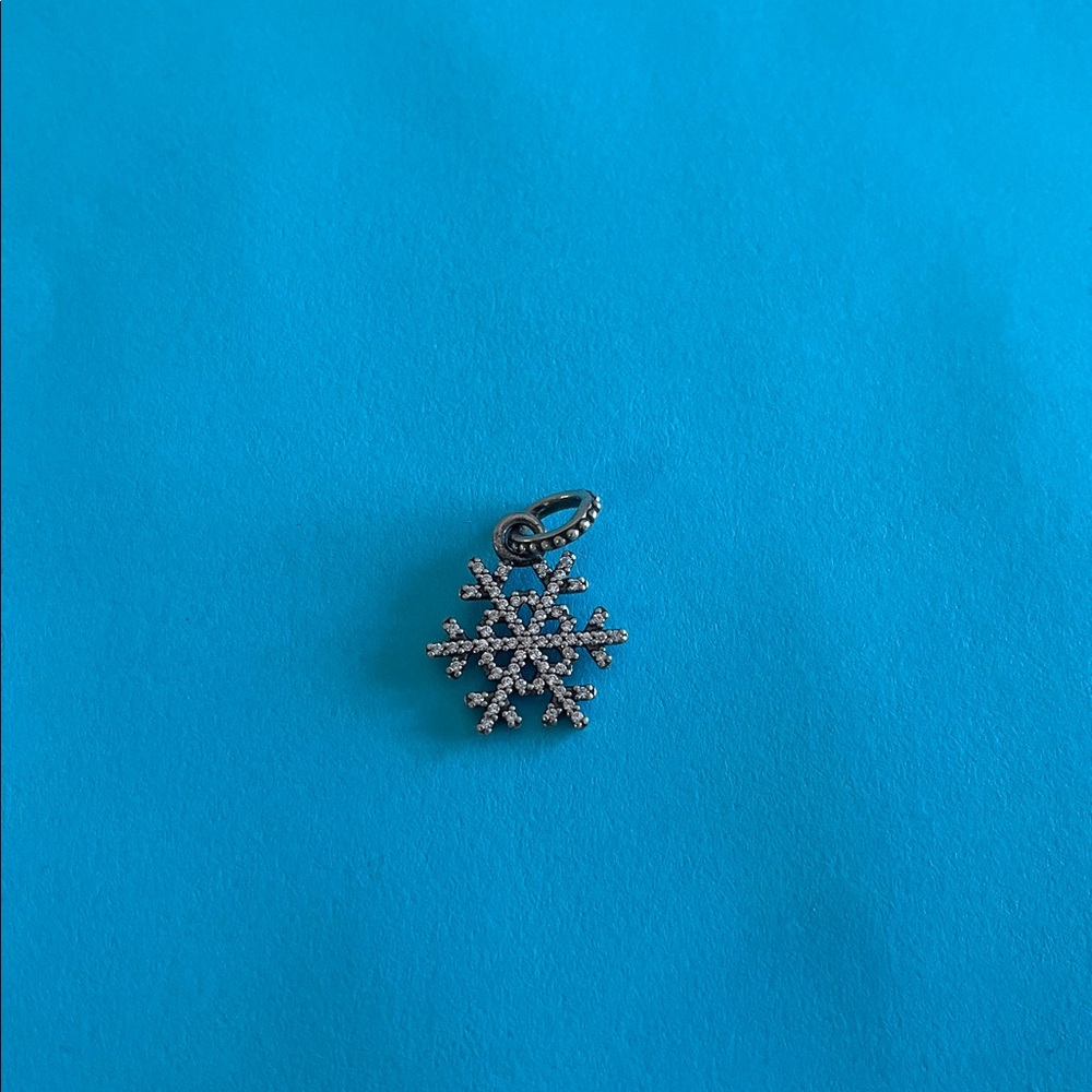 Pandora Elegant Silver Snowflake Charm